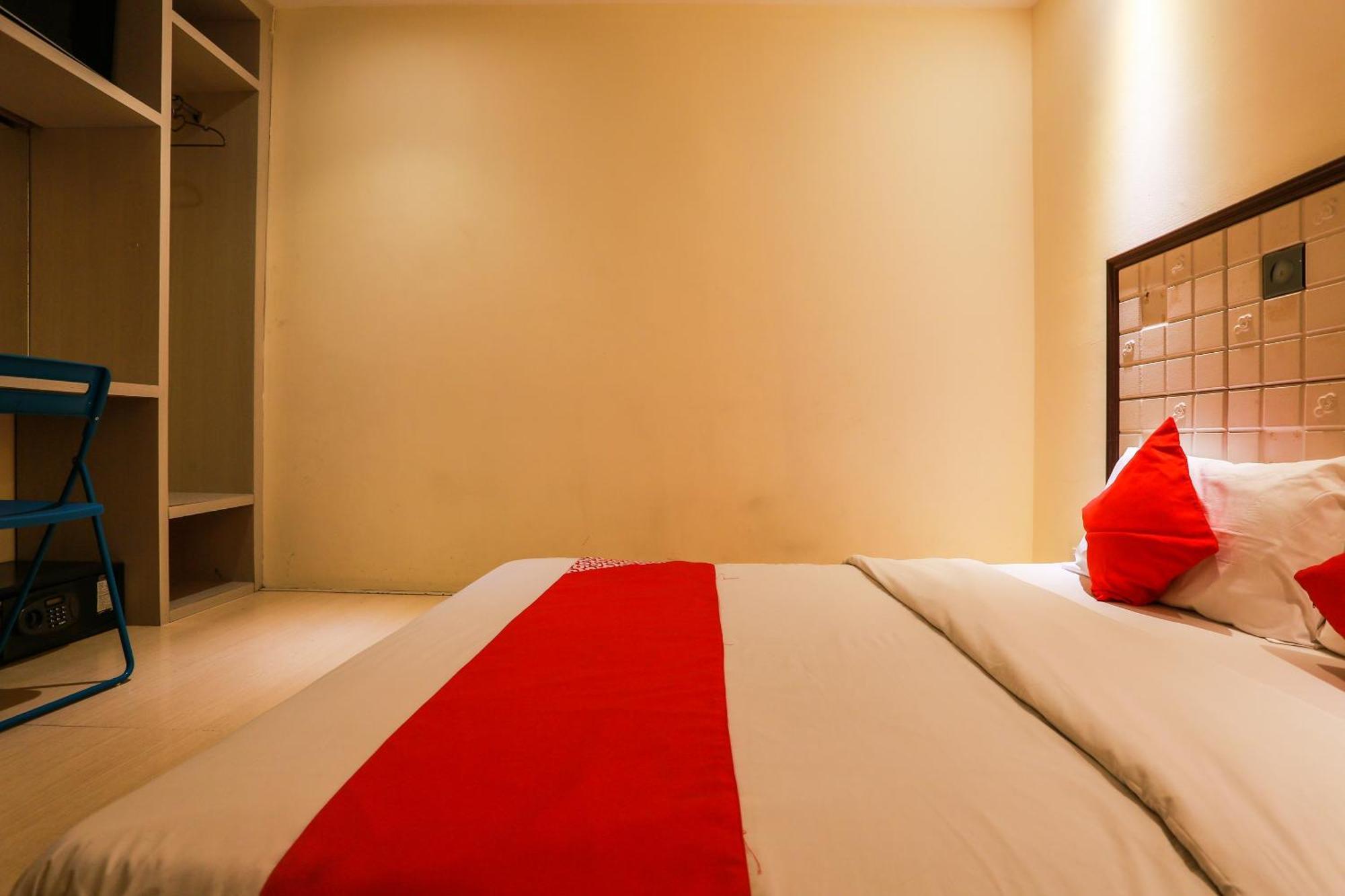 Oyo 90894 Hotel Smc I-City Шах-Алам Экстерьер фото